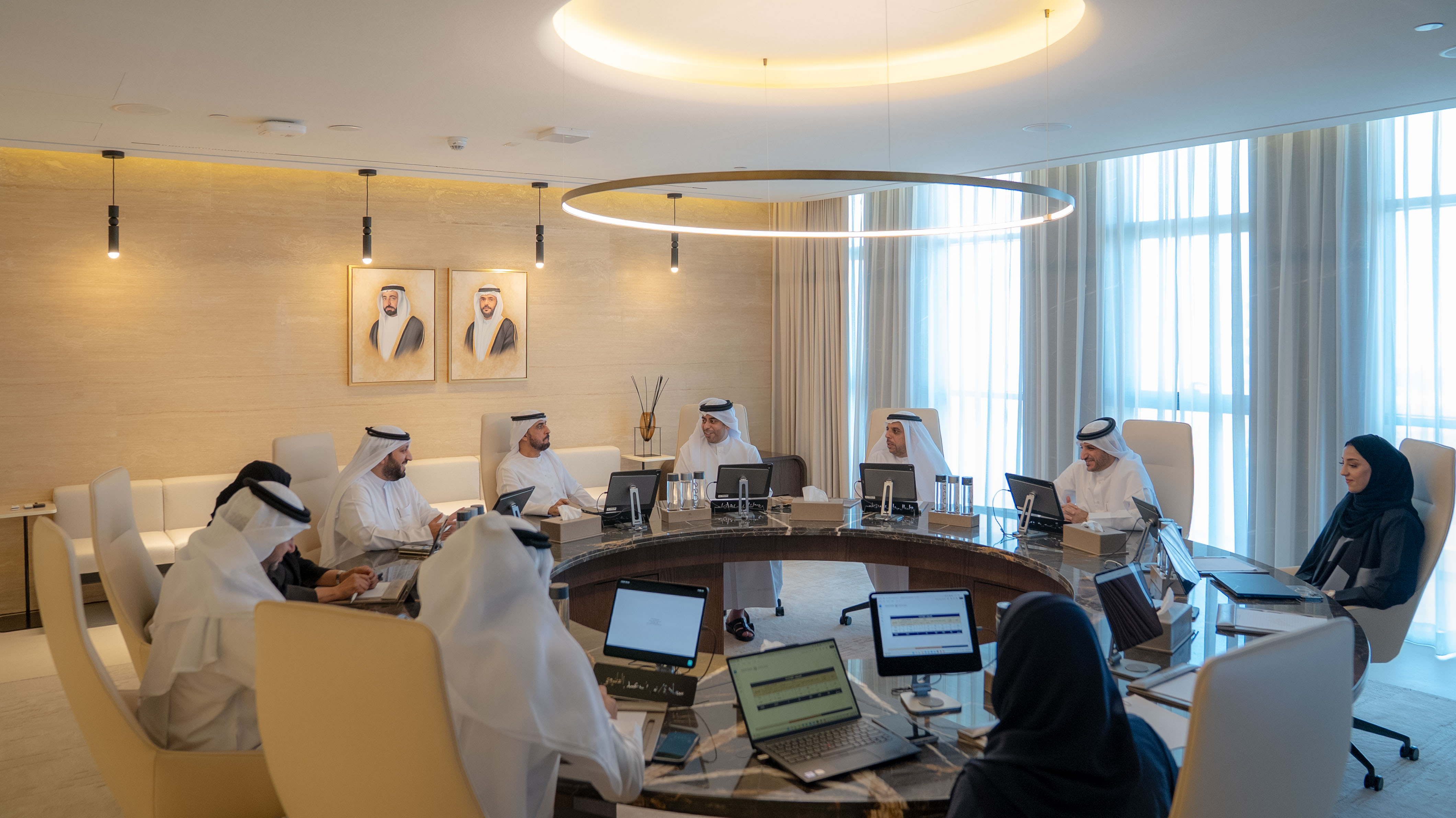 "صندوق الشارقة للضمان الاجتماعي" يستعرض خطط التطوير والاستدامة